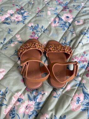 The Children's Place Tan Floral Applique Strap Sandals - Girls